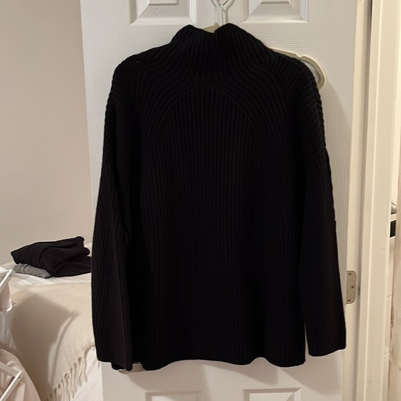 Naadam black sweater, barely worn - Picture 3 of 3